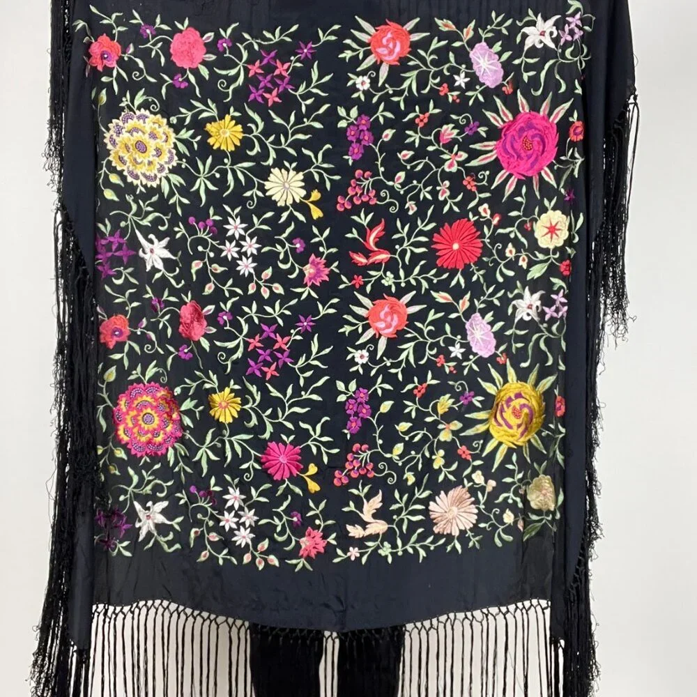 Vintage Piano Shawl Embroidered Floral Silk Fringe Witchy Boho Bohemian Manila - Picture 3 of 14